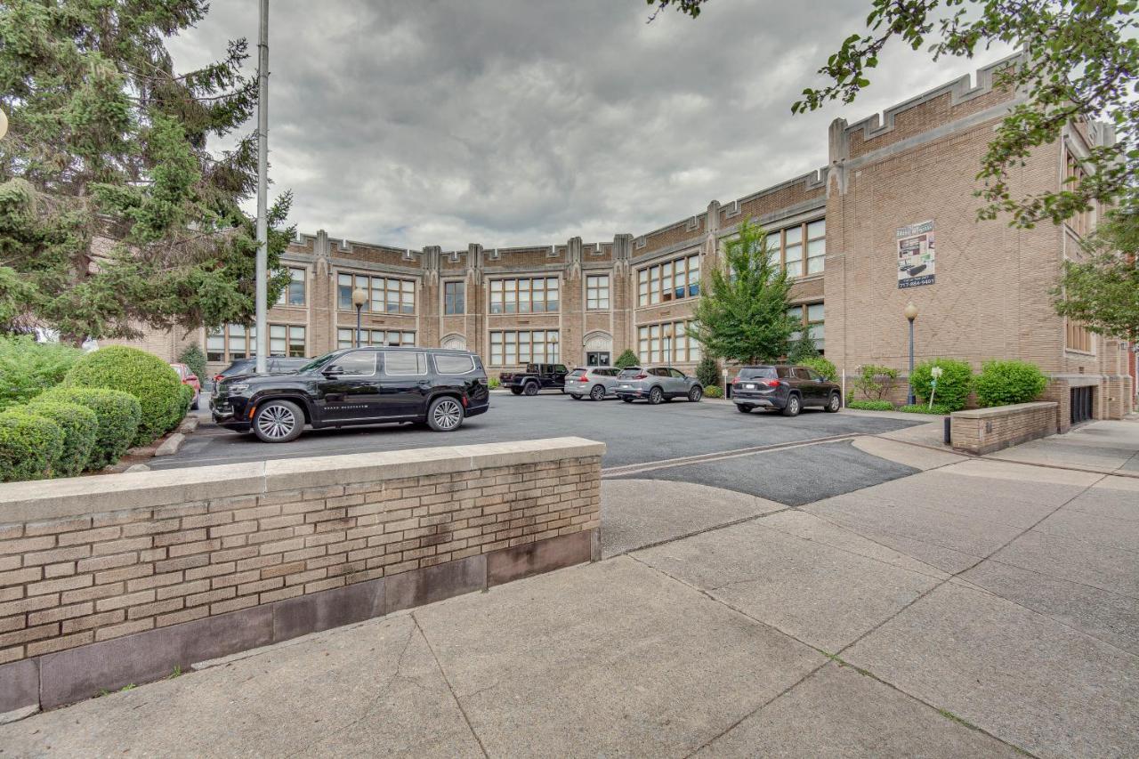Centrally Located Near Downtown!